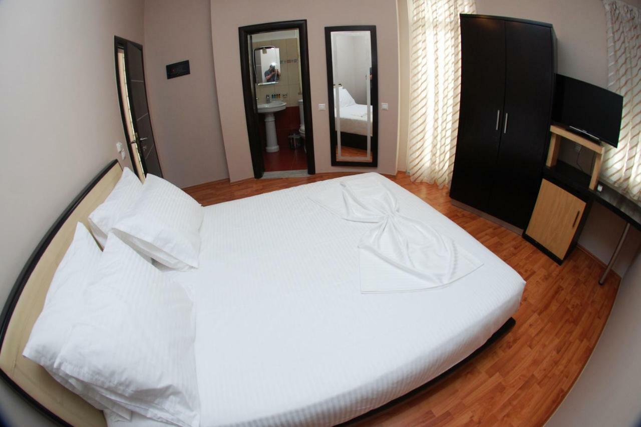 Hotel Ramo Saranda Екстериор снимка