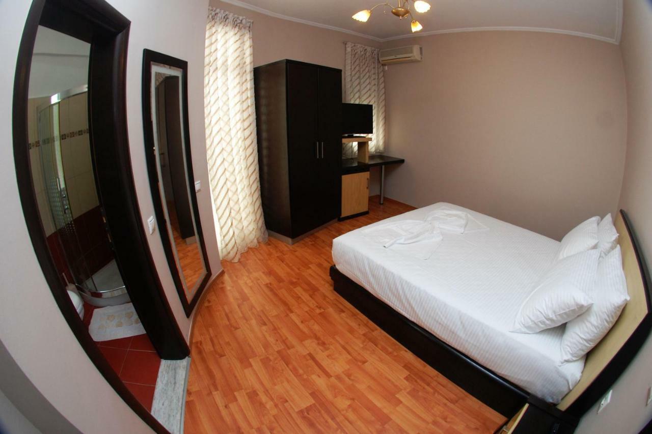Hotel Ramo Saranda Екстериор снимка